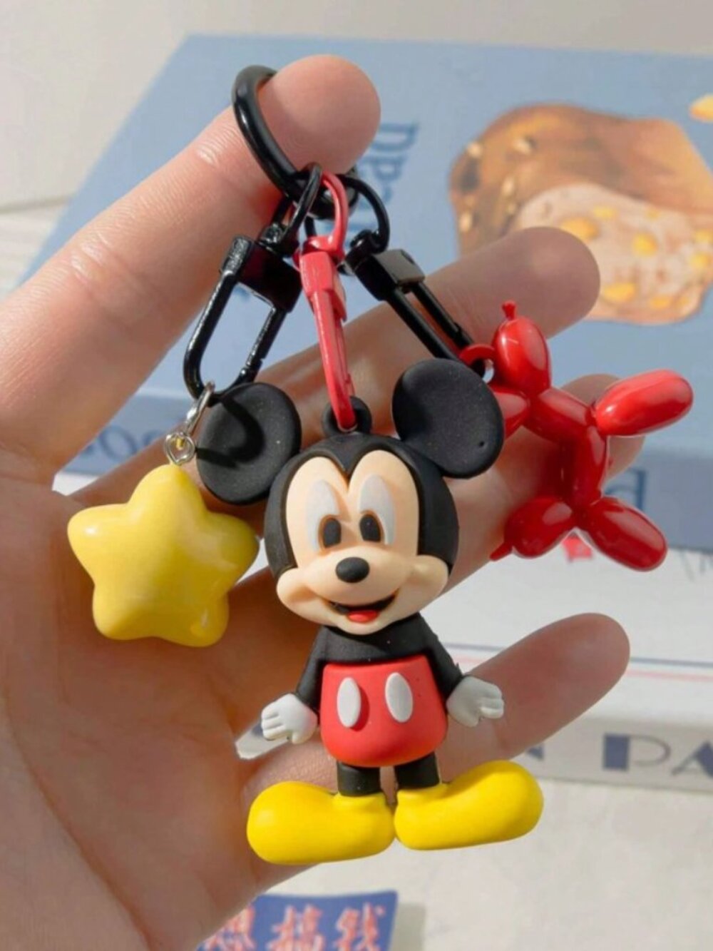 DISNEY Mickey Mouse Keychain Purse Bag Charm (BRAND-NEW & SO CUTE!)